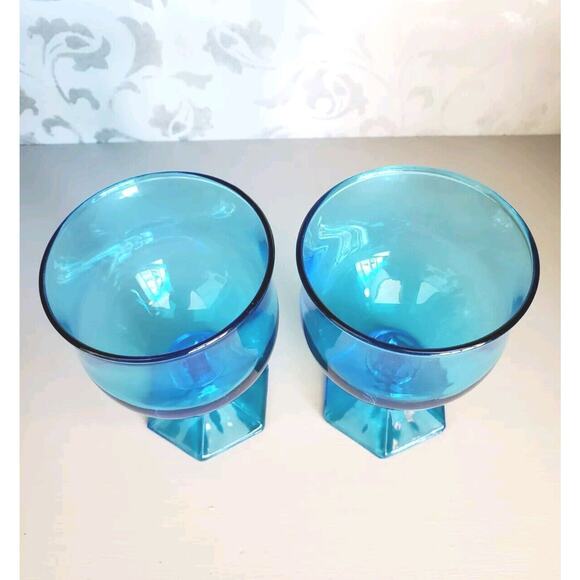Vintage 1970s MCM Anchor Hocking Flair Laser Blue Footed Wine Glasses Set of 2 - Picture 3 of 9